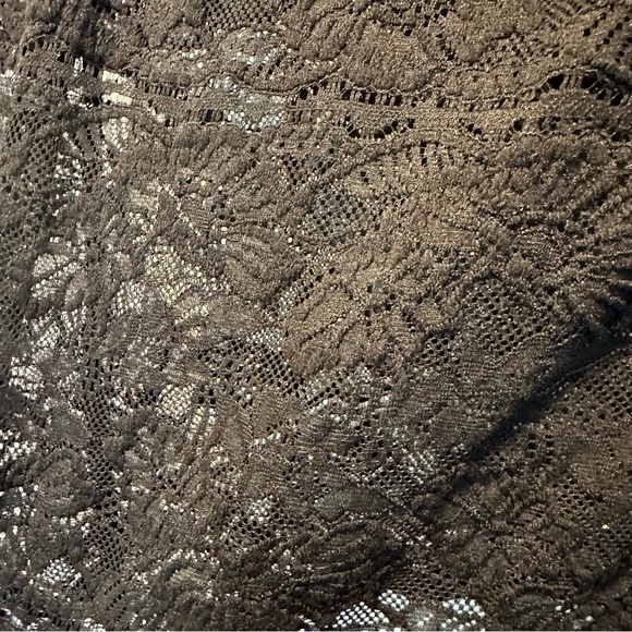 Lace Black T-shirt - Picture 2 of 3